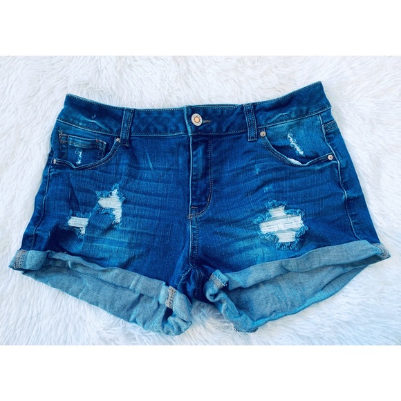 Fashion Nova Pants - Fashion Nova denim shorts